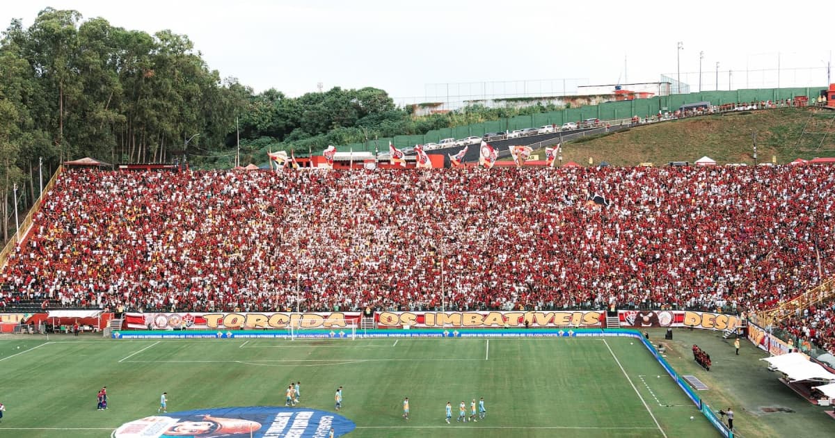 Torcedores do Vitória reunidos no Barradão, Estádio Manoel Barradas, em Salvador