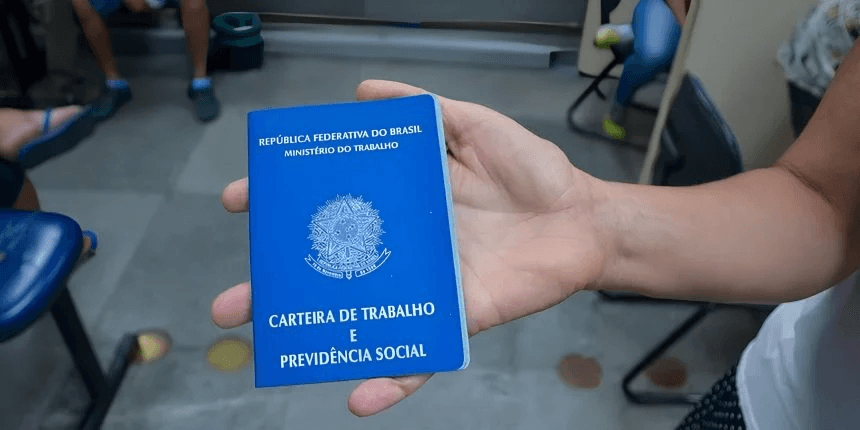 Oportunidades para auxiliar de saúde bucal, operador de loja e mais; veja as vagas de emprego em Paulo Afonso nesta segunda (14)