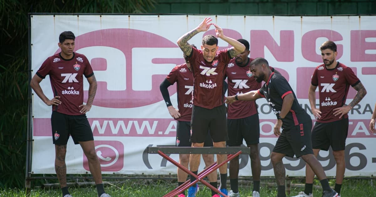 Jogadores do Vitória em treino no CT Manoel Pontes Tanajura durante a intertemporada de julho de 2026