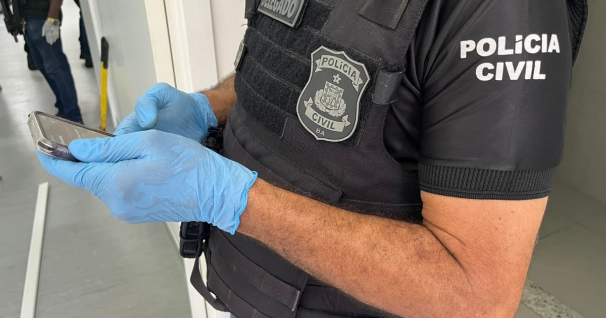 Viatura da Polícia Civil da Bahia durante operação policial