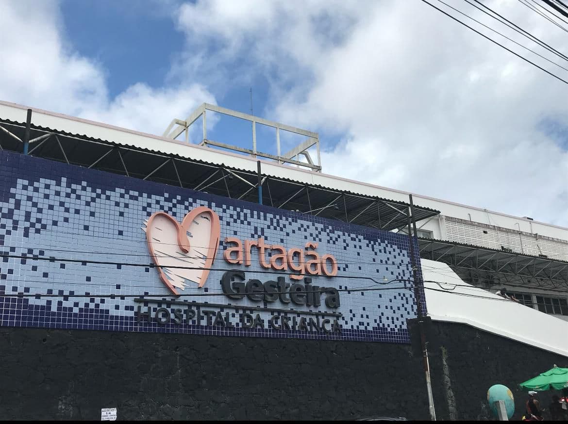 Campanha McDia Feliz em apoio ao Hospital Martagão Gesteira