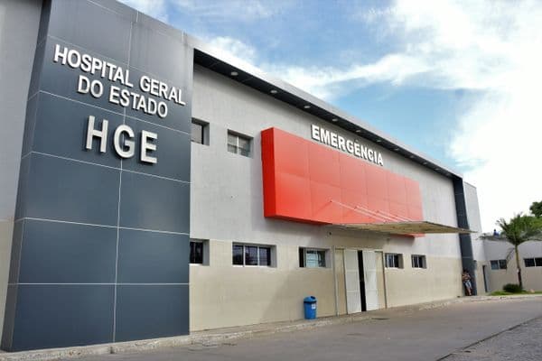 Fachada do Hospital Geral do Estado (HGE) em Maceió, Alagoas