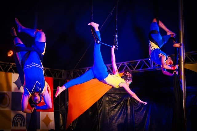 Alunos em aula de artes do Sesc Pernambuco durante atividade cultural do PCG