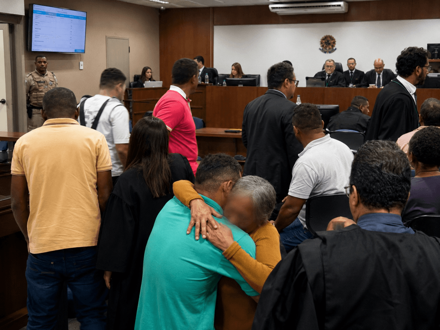 Ribeira do Pombal: júri livra 5 réus por falta de provas após 14 anos