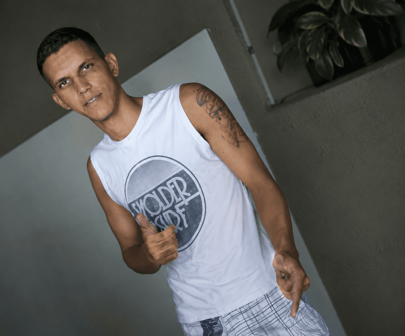 Pai é rendido e vira escudo humano até execução do filho