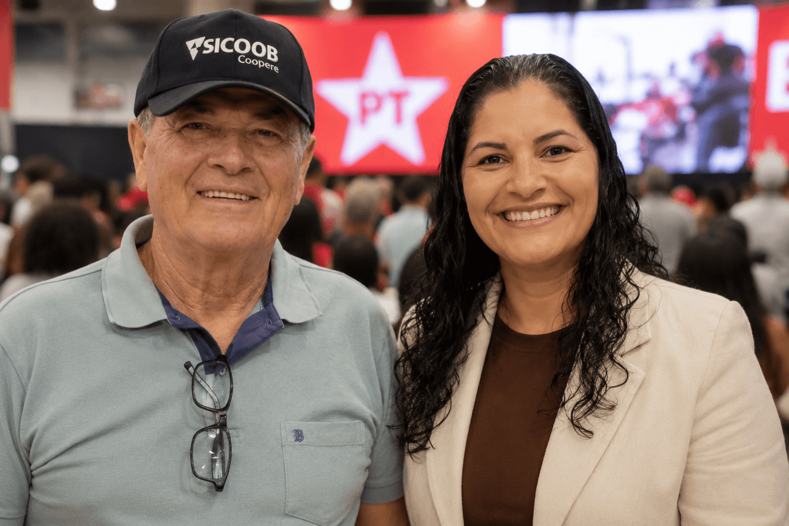 Bahia: prefeito e vereadora têm celulares furtados em convenção do PT