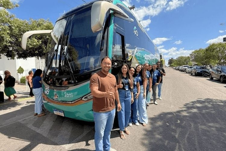 Paulo Afonso: novo ônibus 0km amplia atendimento do TFD para pacientes