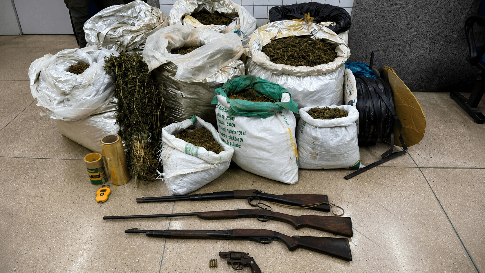 Belém do São Francisco: 114 kg de maconha apreendidos e 3 presos