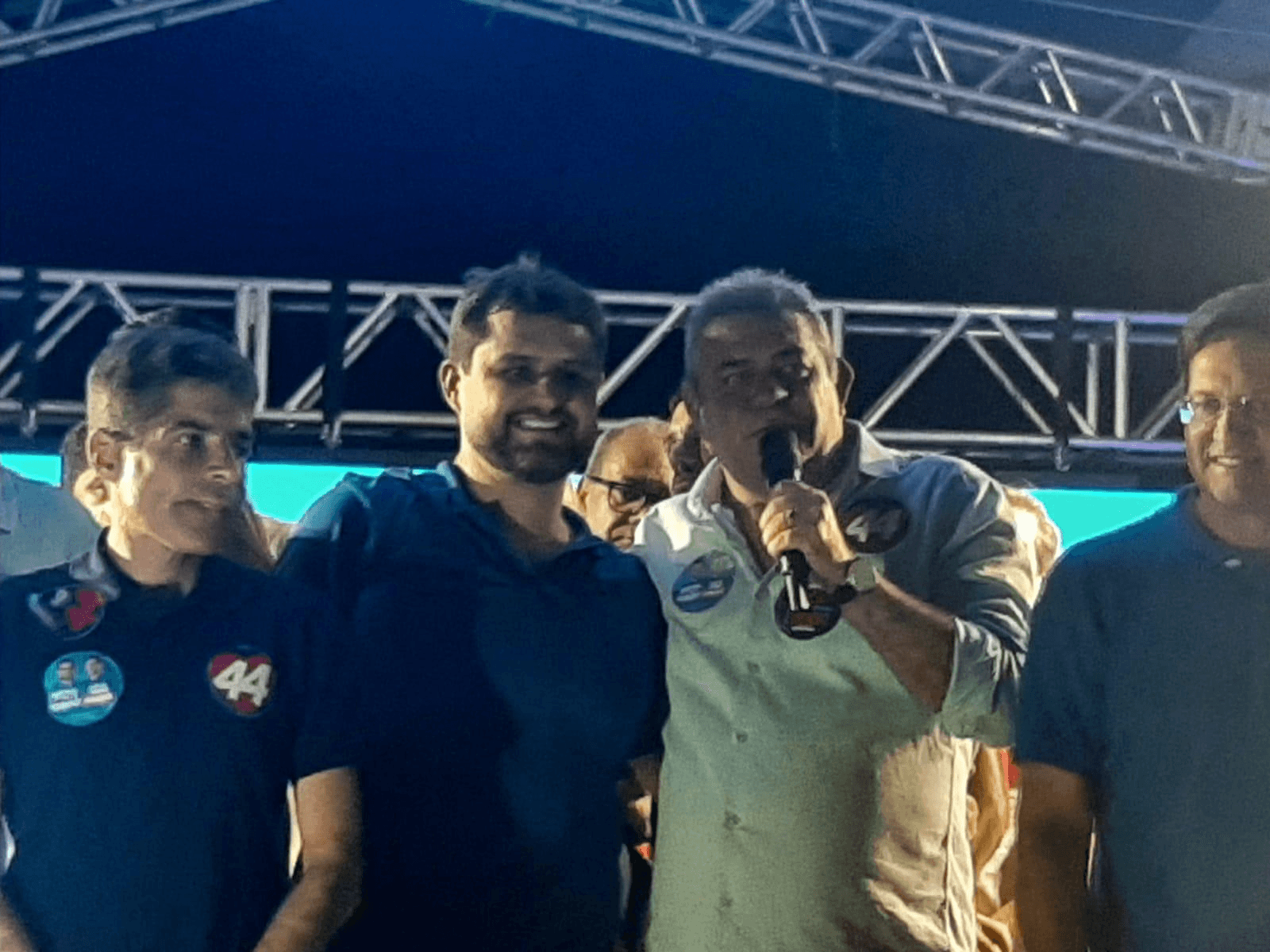 Onda azul toma Paulo Afonso em ato político de Neto Coelho com ACM Neto