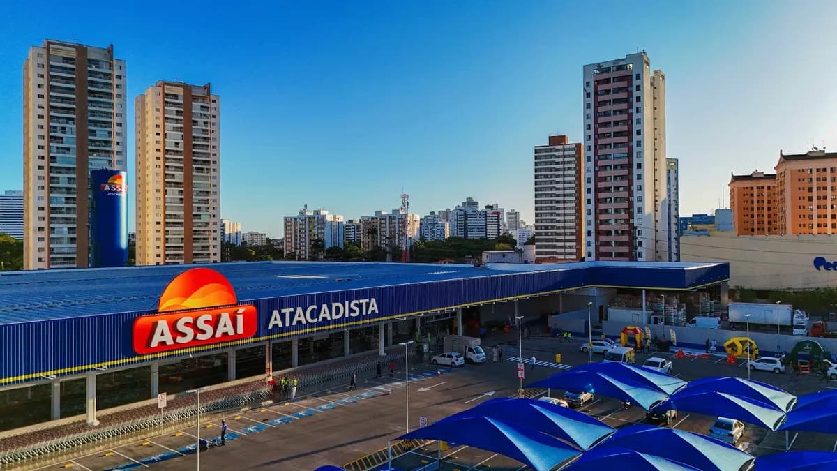 Fachada de loja do Assaí Atacadista na Bahia