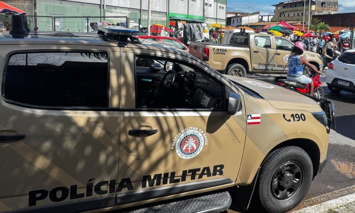 Viatura da Polícia Militar da Bahia em ocorrência no bairro do Arenoso, em Salvador