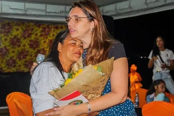 Lançamento do livro ODO – Livro Preto de Poesia no Mirante da Santa Amélia, em Maceió (AL)