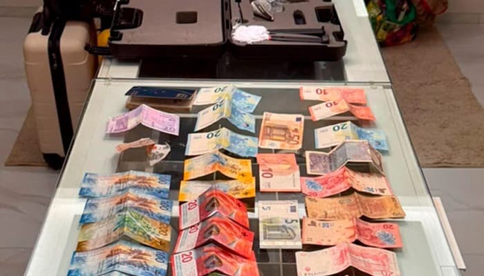 Agentes do Gaeco durante cumprimento de mandados de busca e apreensão no Cariri cearense
