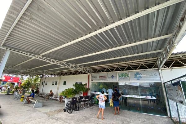 Praça do Conjunto Caetés no bairro Benedito Bentes, em Maceió, onde ocorreu o ataque a tiros durante festa