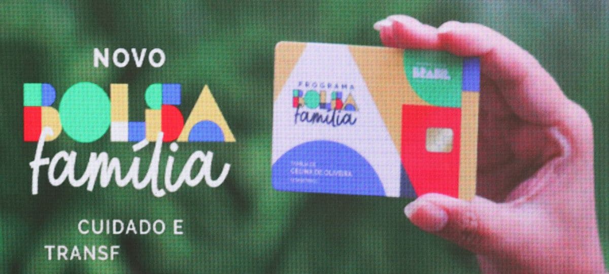 Beneficiária do Bolsa Família sendo atendida em unidade do CRAS