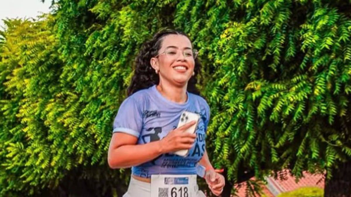 Corrida de rua com atletas amadores em cidade do interior do Nordeste