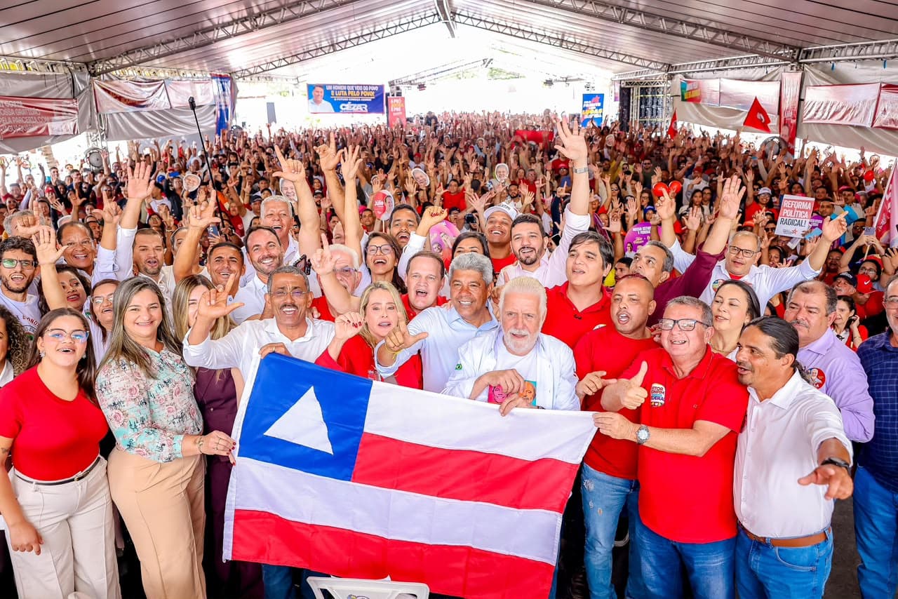 Adutora do Sistema Integrado de Abastecimento de Água Paraguaçu-Planaltino no semiárido baiano