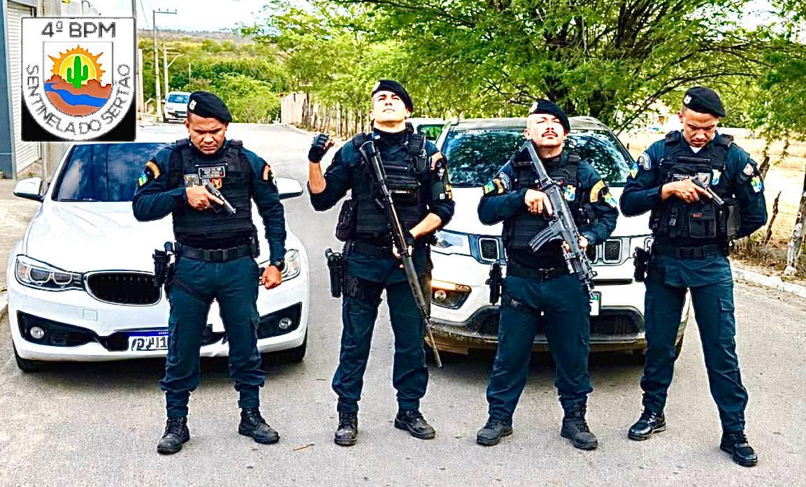Viatura da Polícia Militar de Sergipe durante operação de abordagem em rodovia do Alto Sertão