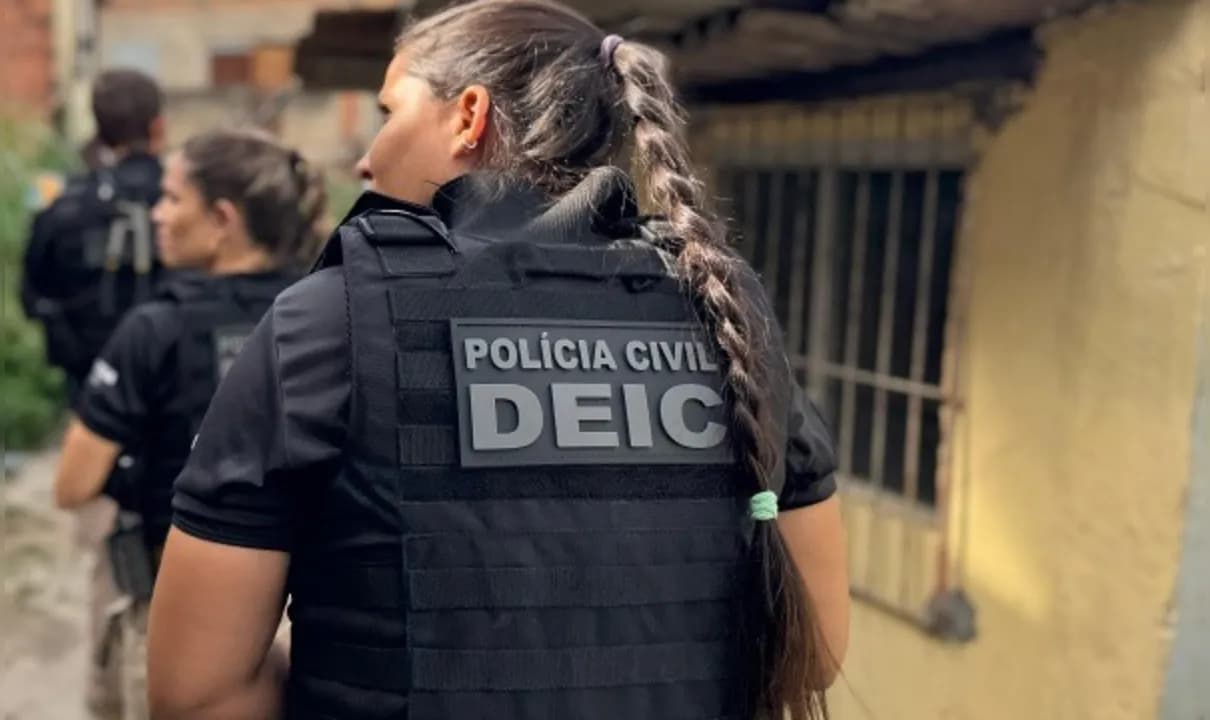 Prisão aconteceu neste domingo (21) no município de Camaçari. 