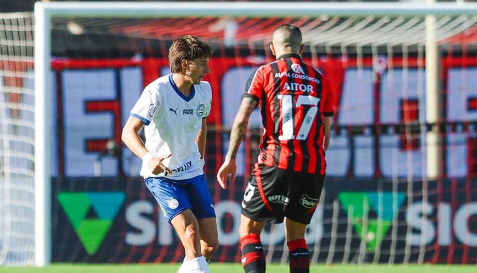 Torcedores de Bahia e Vitória no clássico Ba-Vi no Barradão
