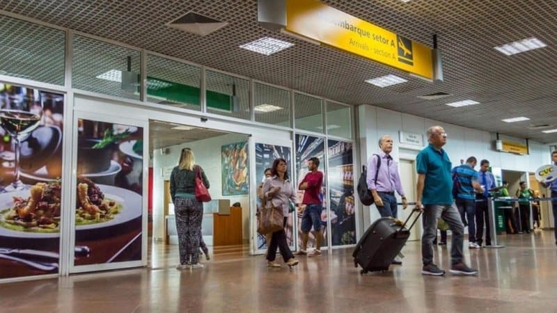 Pátio do Aeroporto Internacional Zumbi dos Palmares em Maceió, Alagoas