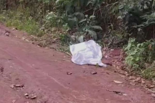 Viatura policial em estrada de zona rural de Alagoas