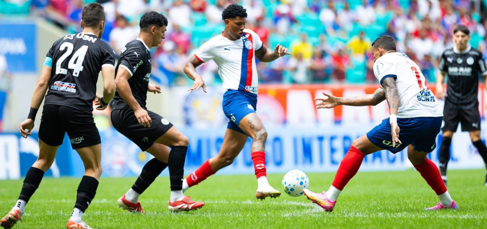 Torcida do Esporte Clube Bahia nas arquibancadas