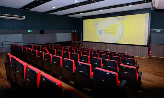 Entrada do Cinema Walmir Almeida no Centro Cultural Palácio-Museu Luiz Antônio Barreto, em Aracaju