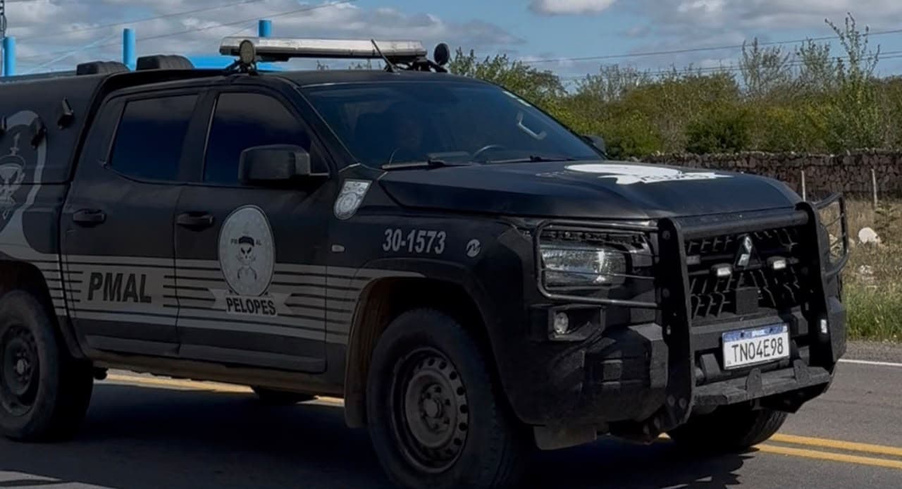 Viatura da Polícia Militar de Alagoas em ação no Sertão alagoano