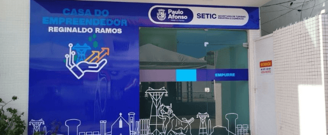 Fachada da Casa do Empreendedor de Paulo Afonso, que orienta sobre o novo CNPJ alfanumérico