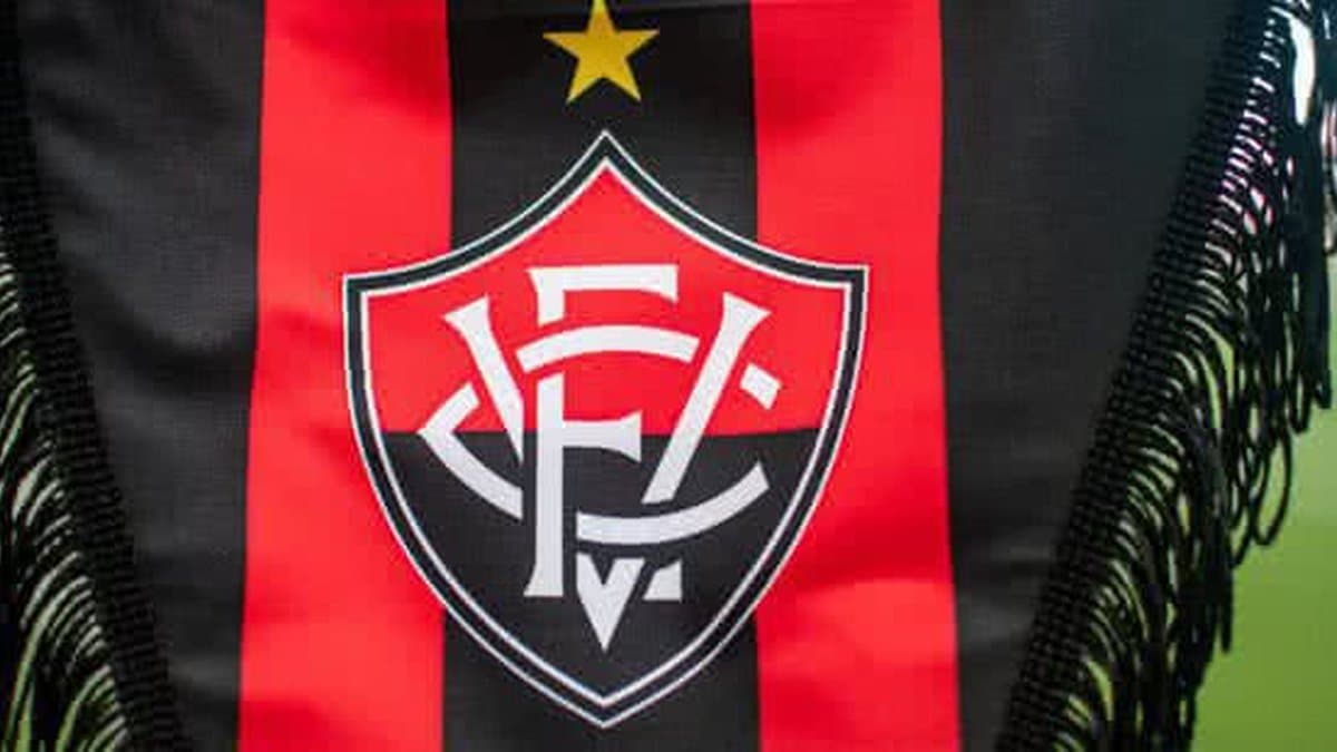 Atacante Pedro Henrique com a camisa do Cuiabá Esporte Clube
