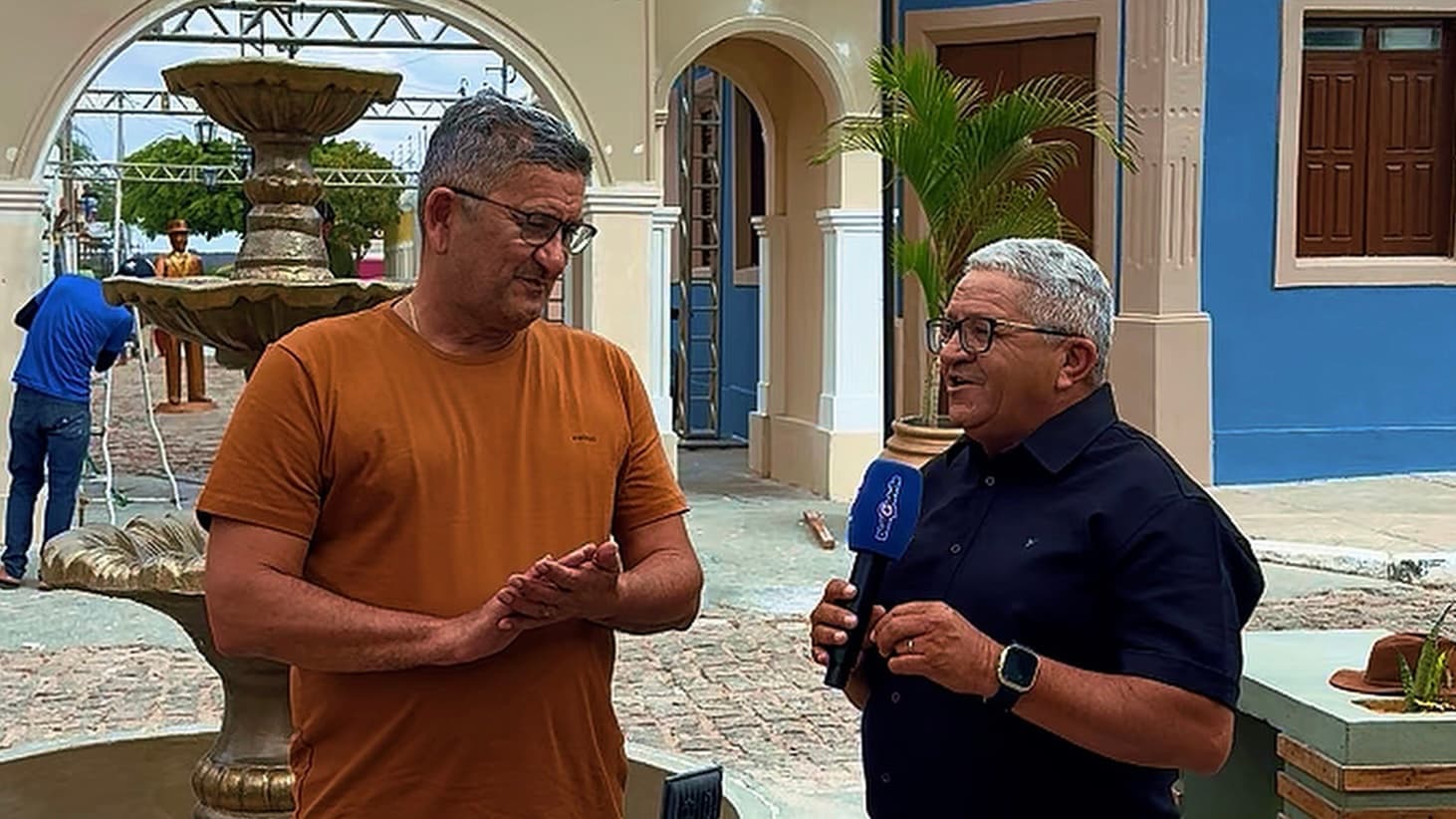 Público reunido na Serenata da Recordação em Santa Maria da Boa Vista, às margens do Rio São Francisco