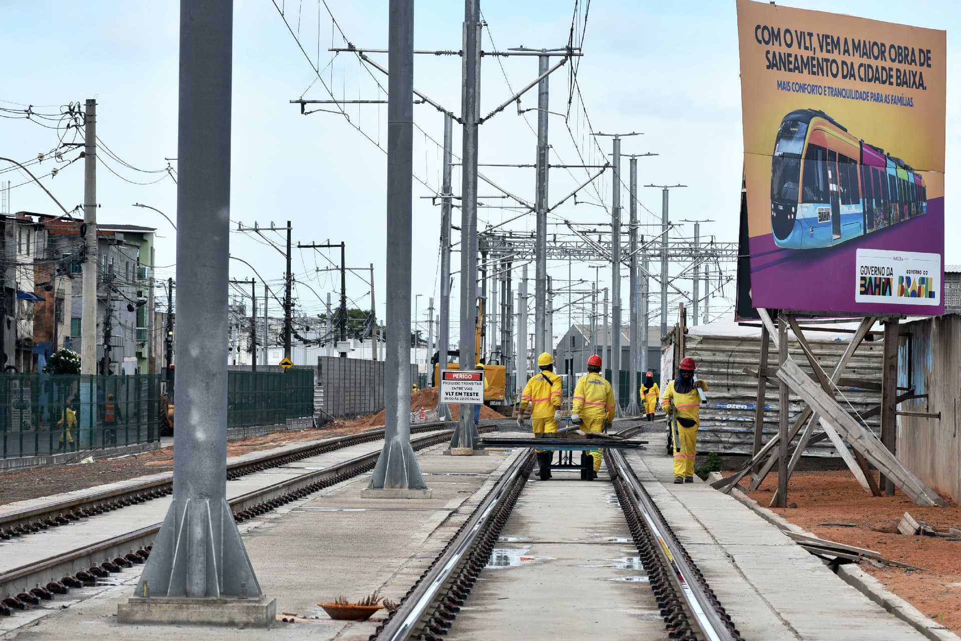 Obras do VLT de Salvador na região da Calçada