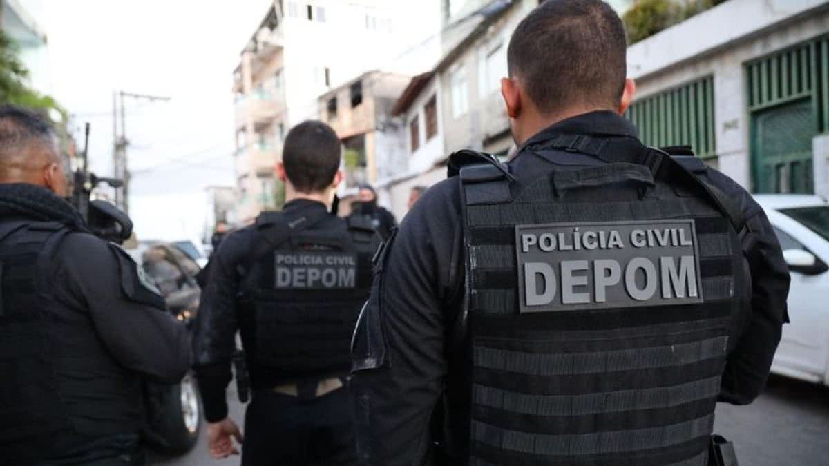 Viaturas da Polícia Civil da Bahia em operação em cidade da Região Metropolitana de Salvador