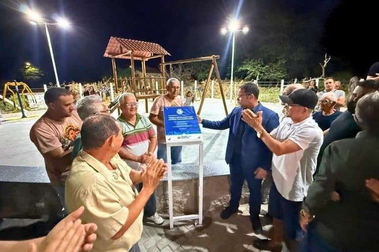 Inauguração da Praça Antônio Fernandes Irmão no Povoado Açude, em Paulo Afonso (BA)
