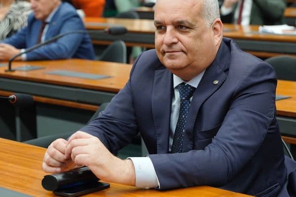 Alfredo Gaspar em evento político em Alagoas