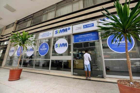 Fachada do SIMM Salvador, serviço municipal de intermediação de mão de obra da Prefeitura de Salvador