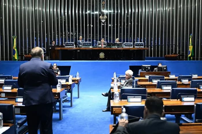 Sessão do Plenário do Senado Federal durante votação de medida provisória