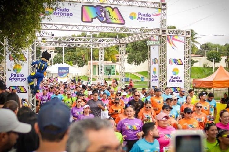 Corredores participam da 2ª edição da Paulo Afonso Run 2026 nas ruas da cidade