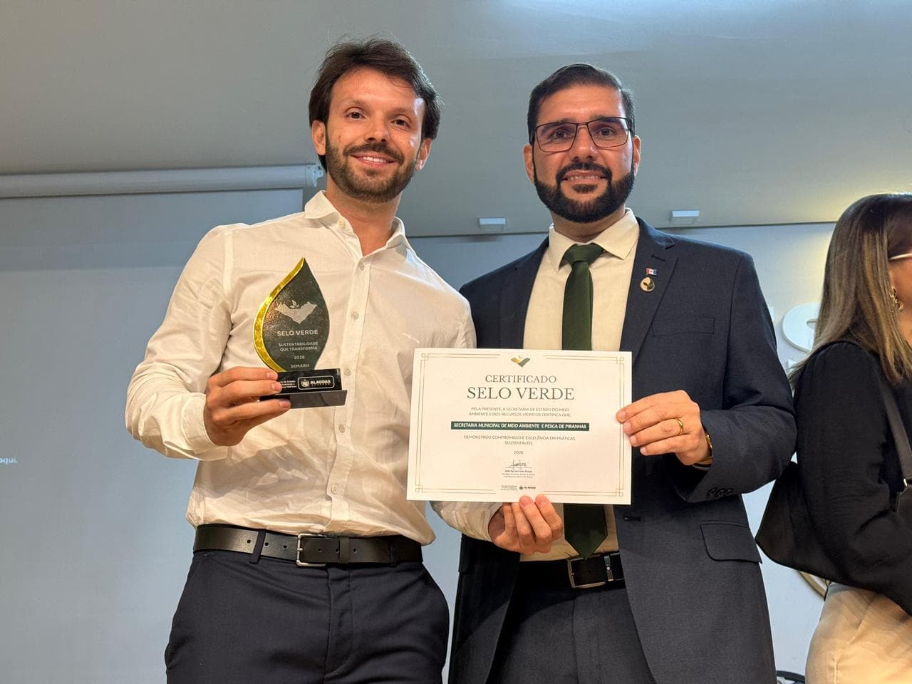 Representantes de Piranhas recebem certificações do Selo Verde Ambiental 2026 em cerimônia da Semarh em Maceió