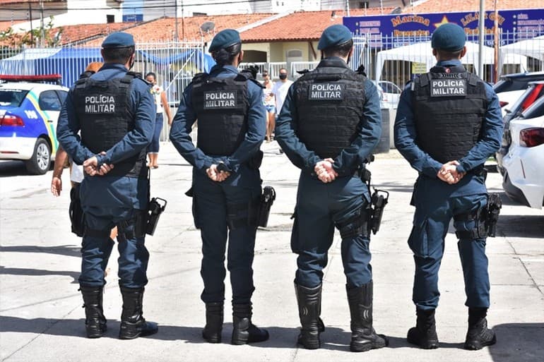 Policiais militares de Sergipe em operação de fiscalização no sertão