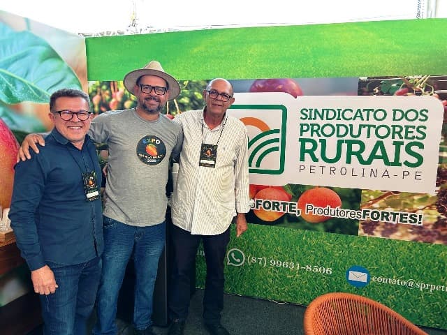 Estandes e visitantes na Expo Manga Brasil 2026, em Petrolina (PE)
