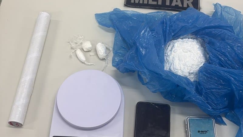 Policial militar do BPChoque durante operação de combate ao tráfico de drogas em Sergipe