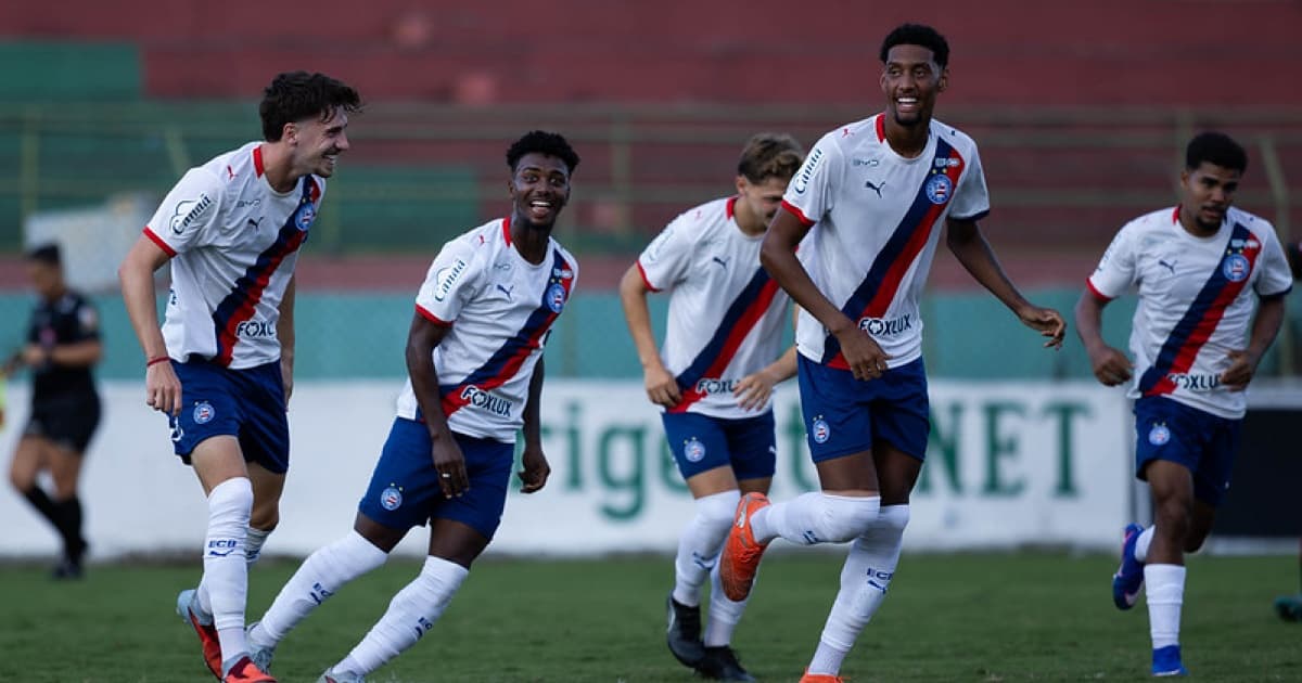 Jogadores do Bahia Sub-20 comemorando gol na final do Baianão Sub-20 2026