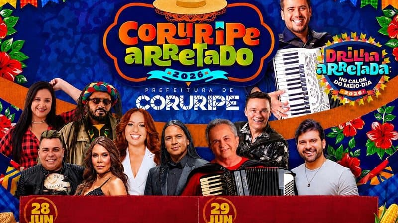 Show de forró em praça pública durante festejos juninos no Nordeste