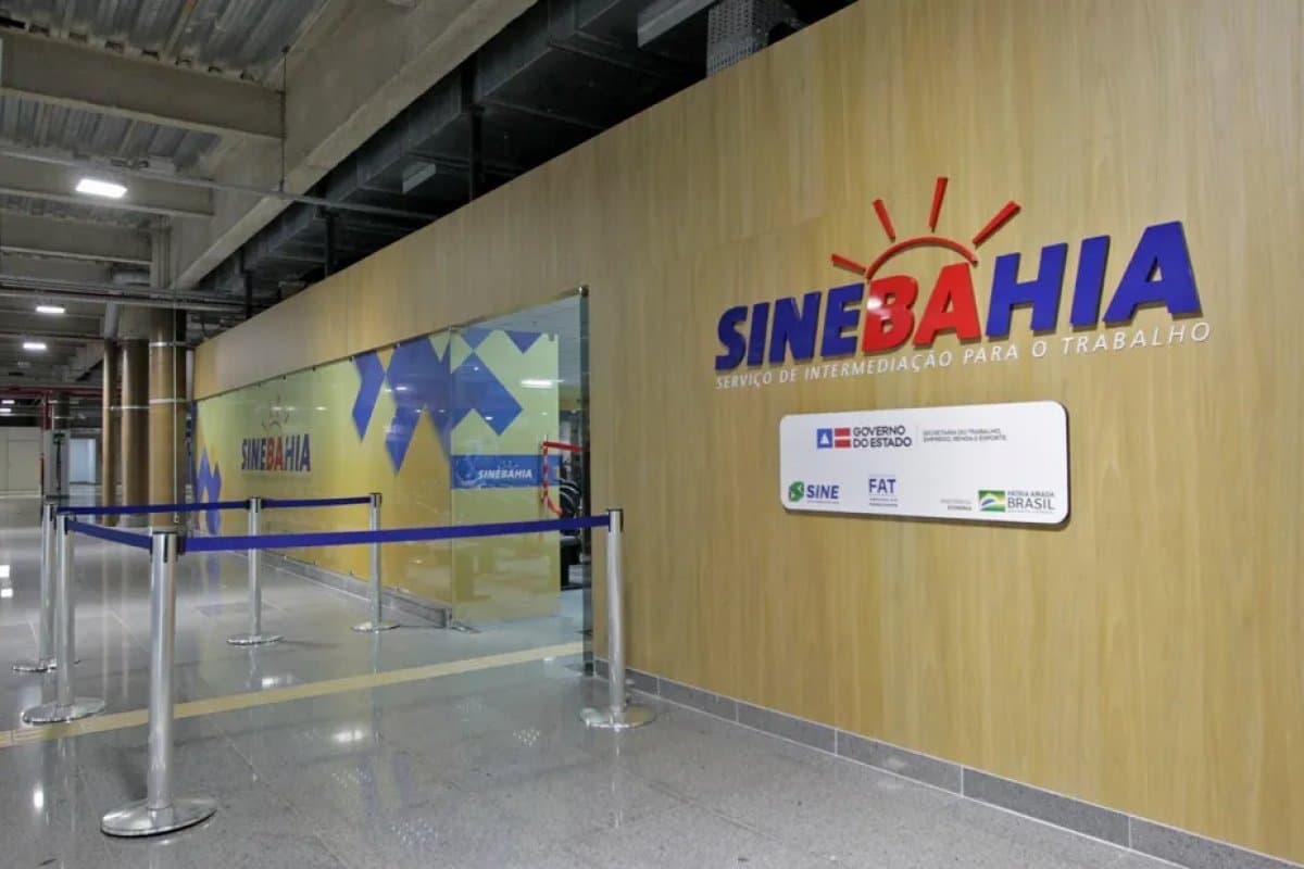 Fachada de unidade do SineBahia no interior da Bahia