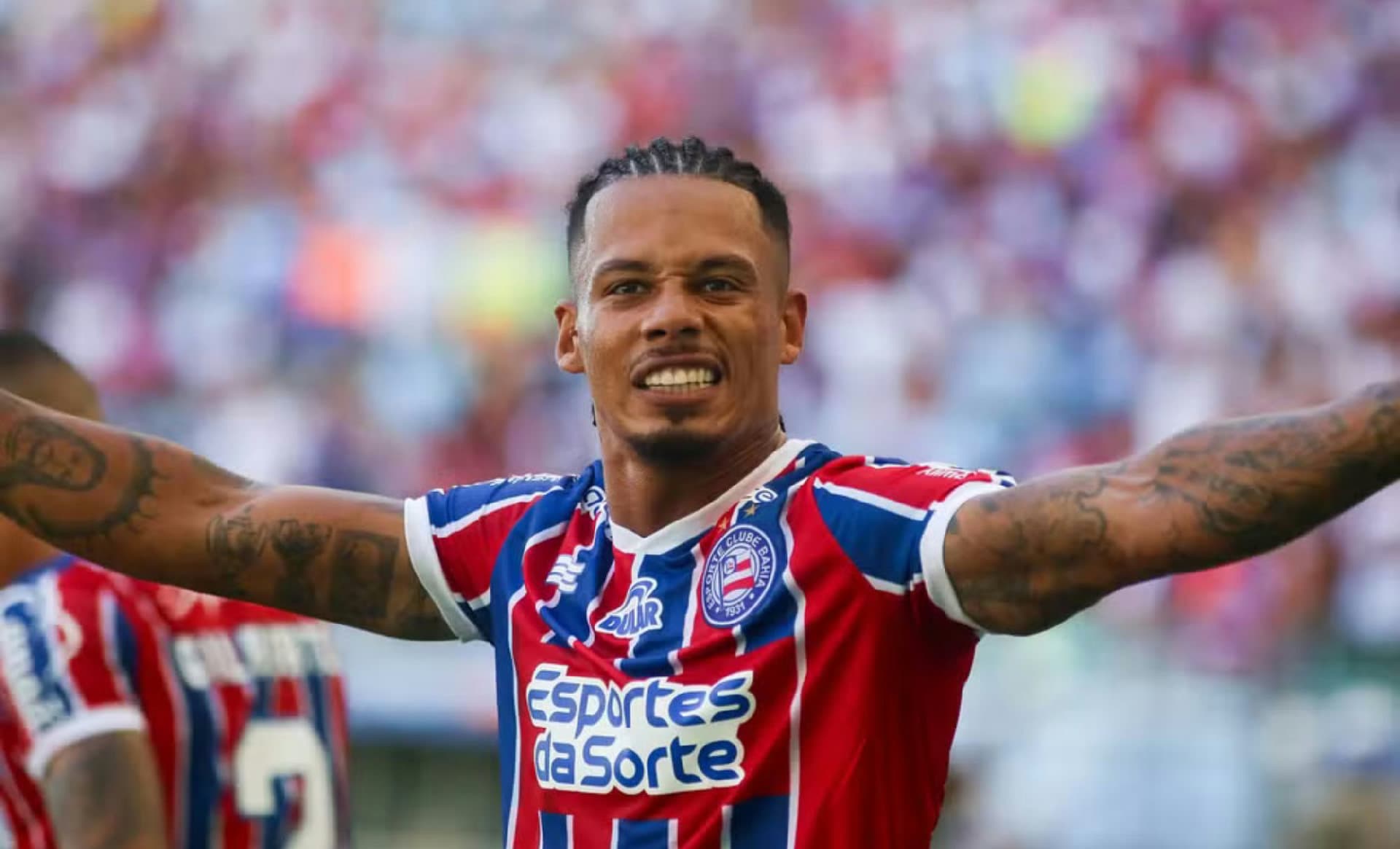 Rafael Ratão comemorando gol com a camisa do Shanghai Shenhua na China