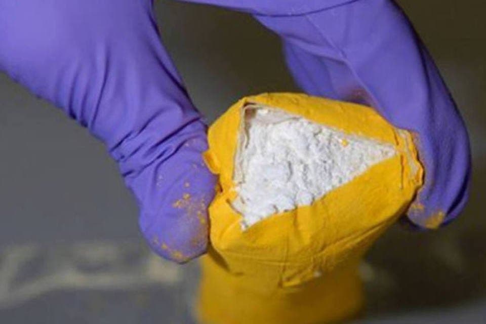 Frascos e ampolas de fentanil apreendidos pela polícia no Brasil