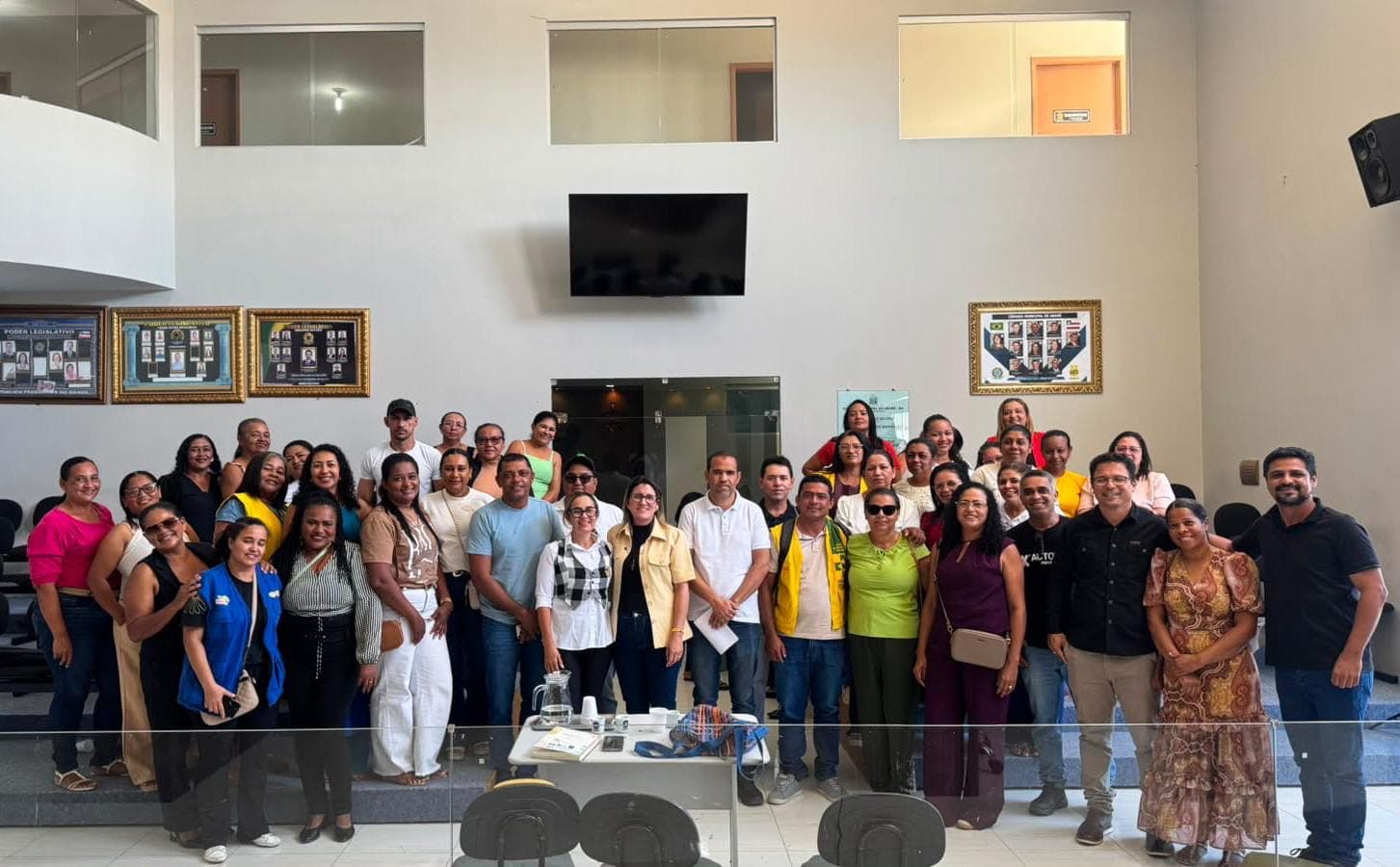 Prefeito de Abaré reunido com agentes comunitários de saúde e de combate às endemias na Câmara Municipal