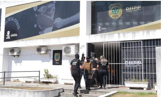 Delegada Juliana Alcoforado, diretora do DHPP de Sergipe, durante apresentação do balanço do primeiro semestre de 2026